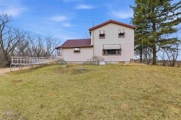 $185,000 | 4301 West State Road 33, Horicon, WI 53032