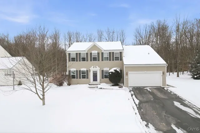 $524,900 | 4473 Millstream Drive, Clay, NY 13041