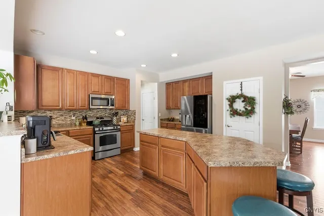 $524,900 | 4473 Millstream Drive, Clay, NY 13041