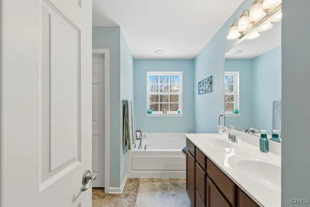 $524,900 | 4473 Millstream Drive, Clay, NY 13041