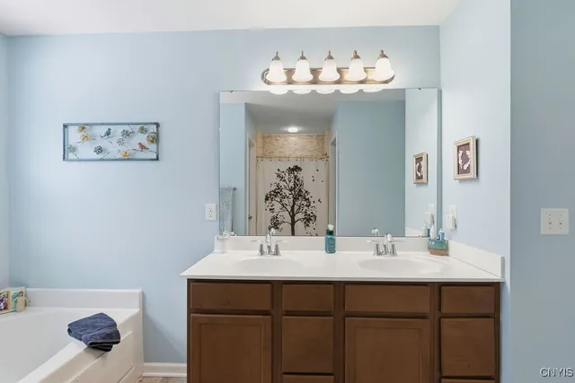 $524,900 | 4473 Millstream Drive, Clay, NY 13041