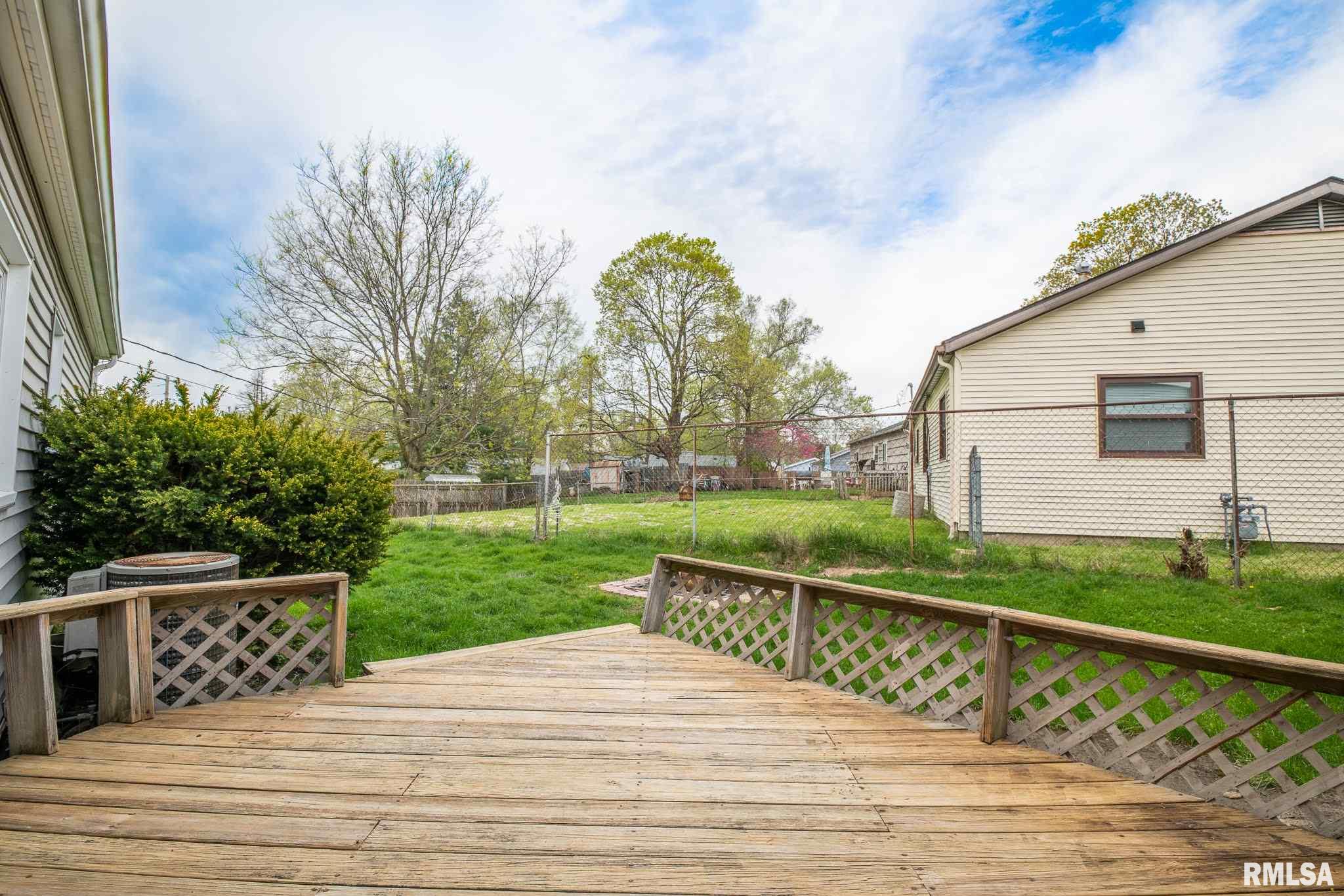 608 Bess Street Washington, IL 61571 - Photo 7 of 50 Gallery Image 7
