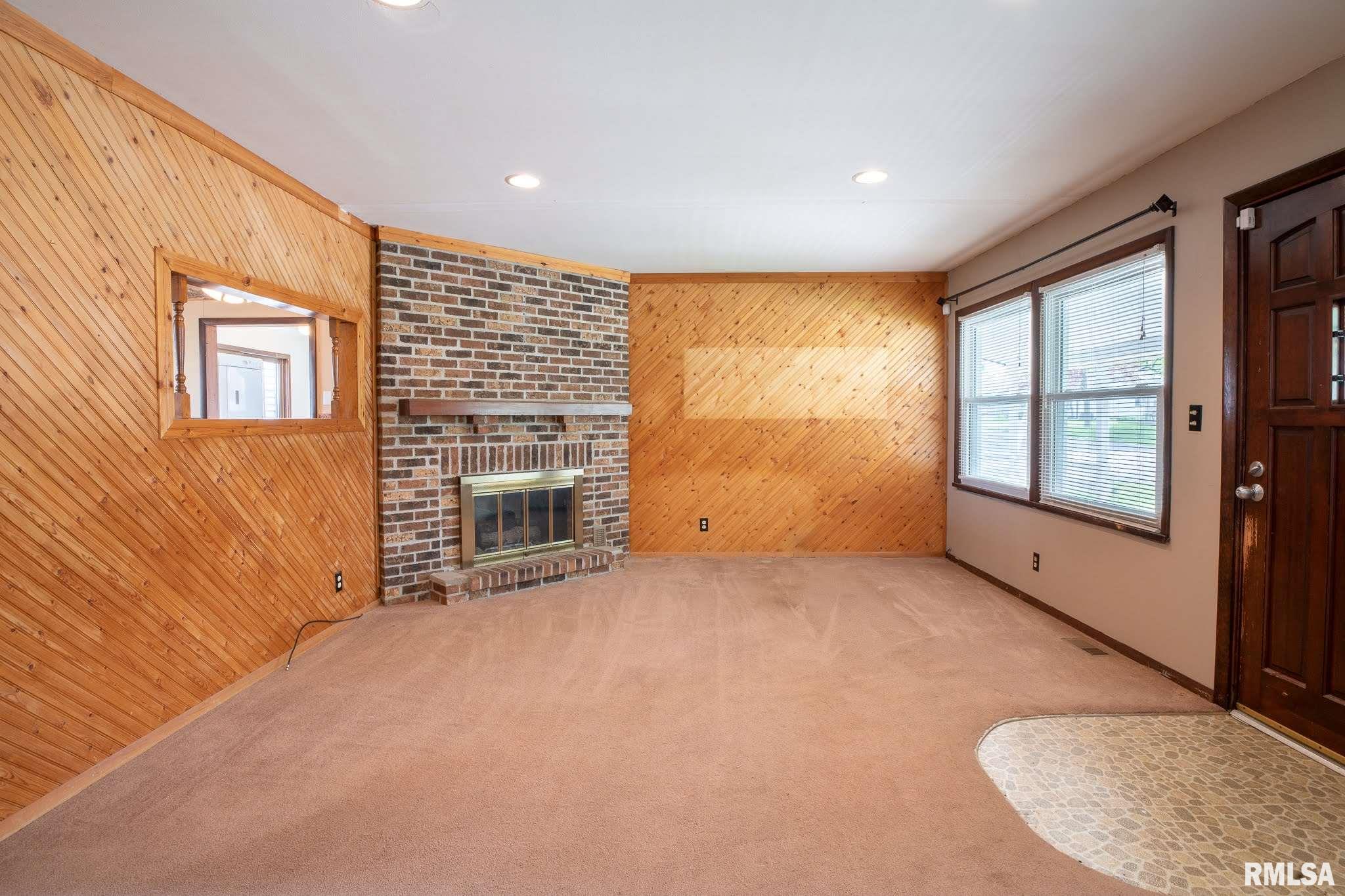 608 Bess Street Washington, IL 61571 - Photo 9 of 50 Gallery Image 9
