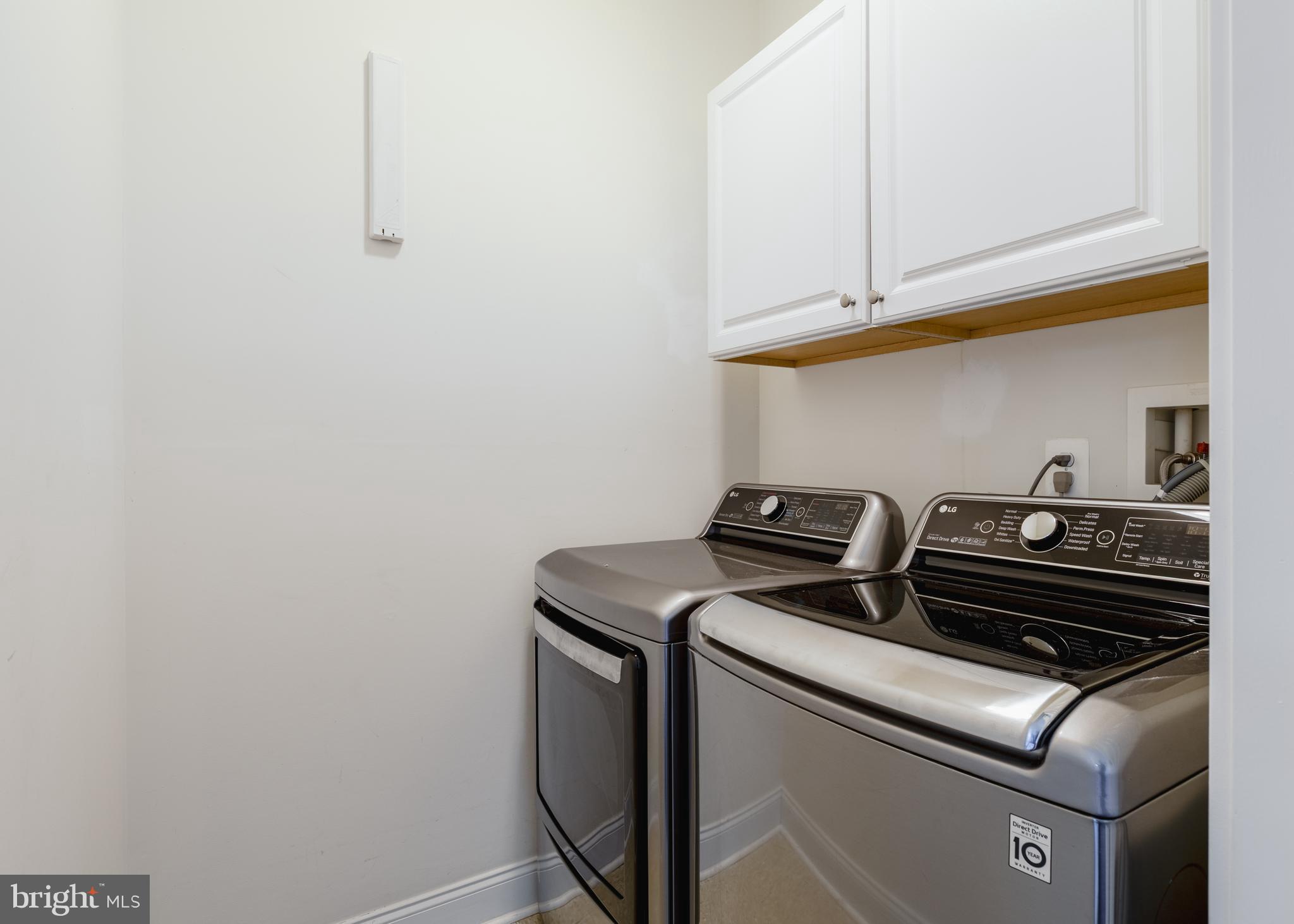 508 Governors Court Philadelphia, PA 19146 - Photo 31 of 54 a utility room with dryer and washer