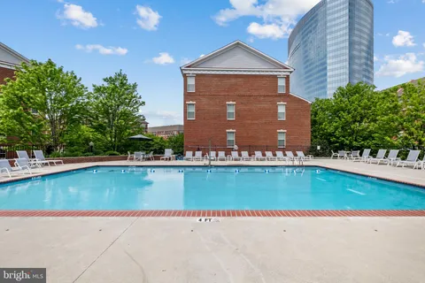 $985,000 | 508 Governors Court, Philadelphia, PA 19146