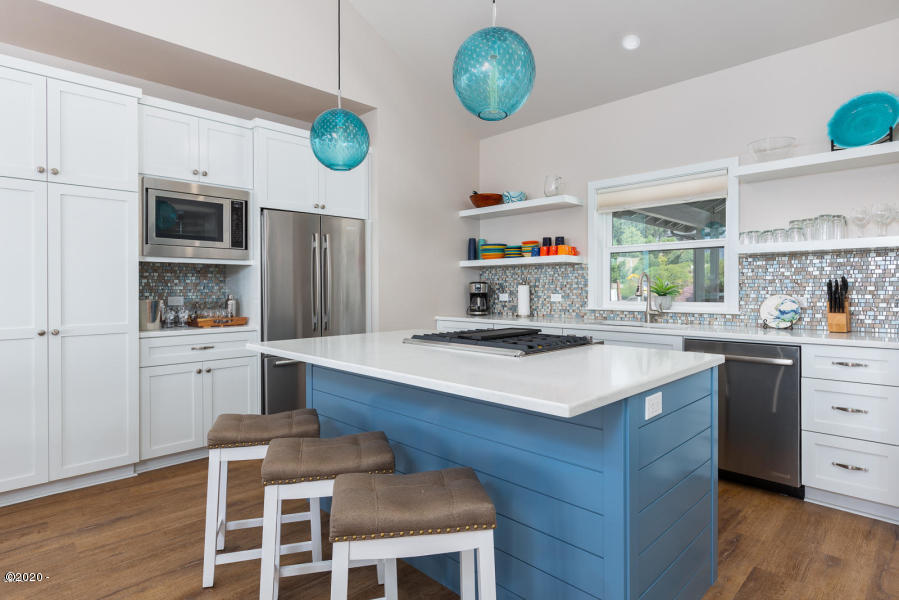 36380 Brooten Mountain Road Pacific City, OR 97135 - Photo 4 of 22 Kitchen