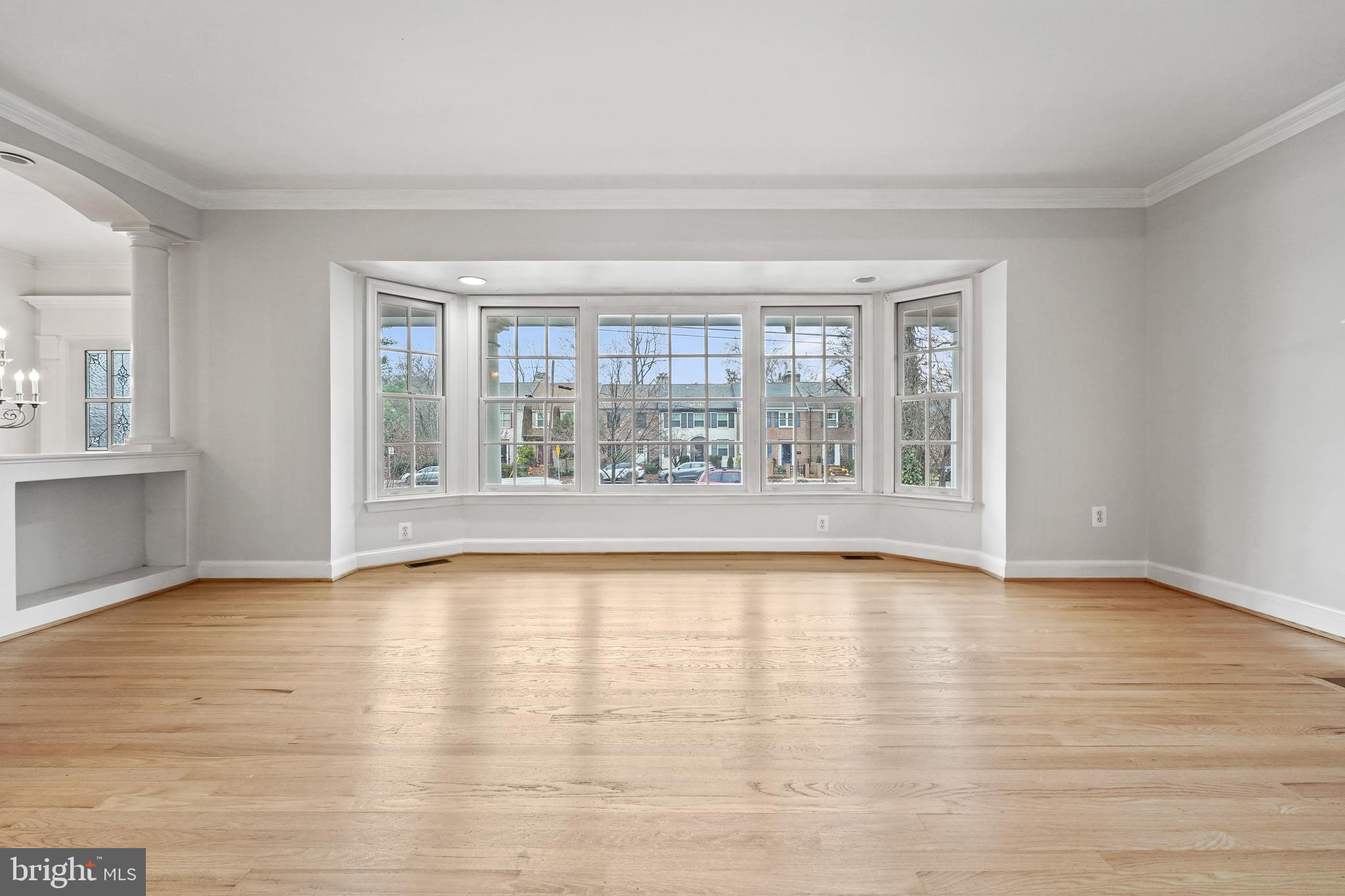 6304 Fort Hunt Road Alexandria, VA 22307 - Photo 3 of 53 Gallery Image 3