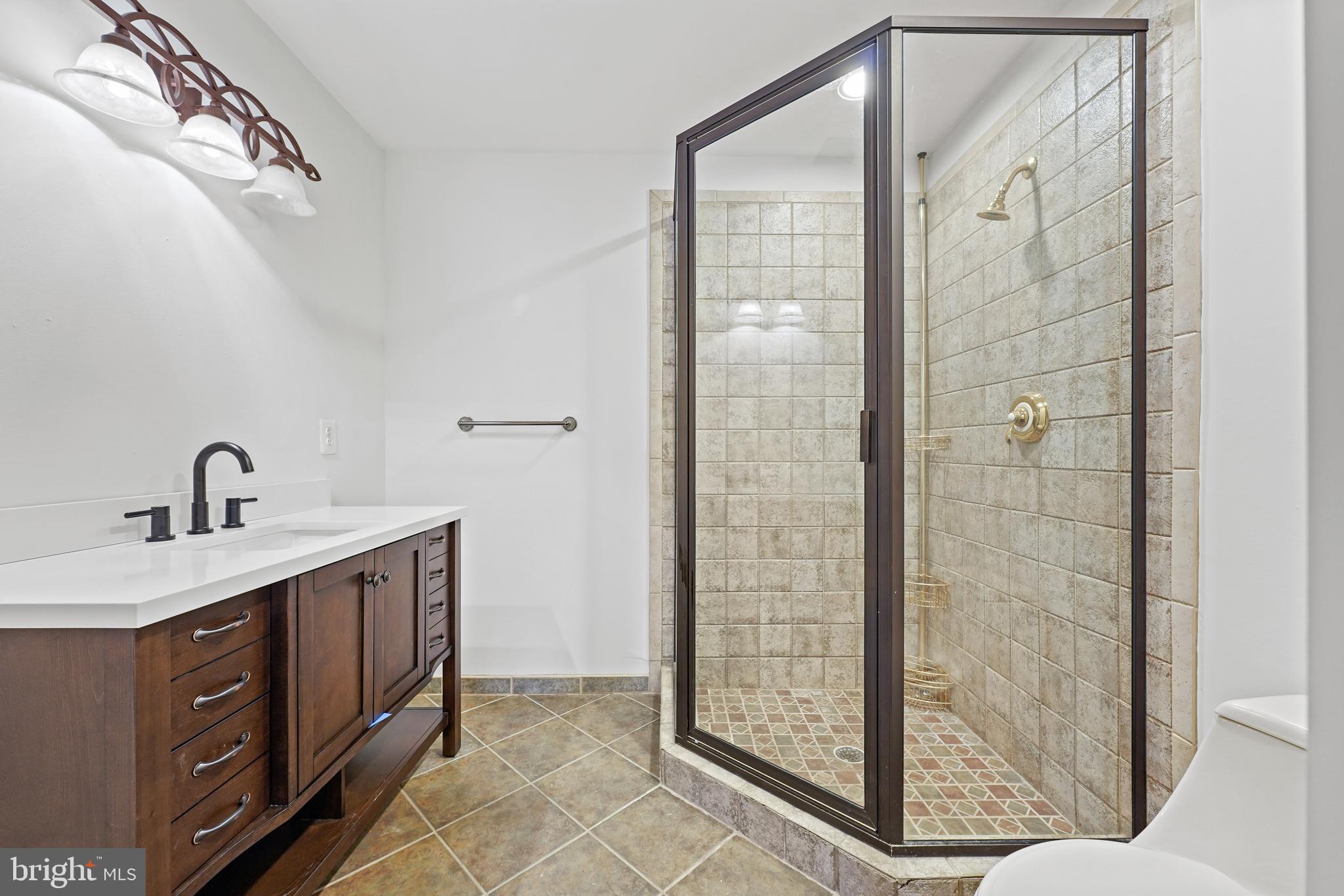 6304 Fort Hunt Road Alexandria, VA 22307 - Photo 33 of 53 Gallery Image 33