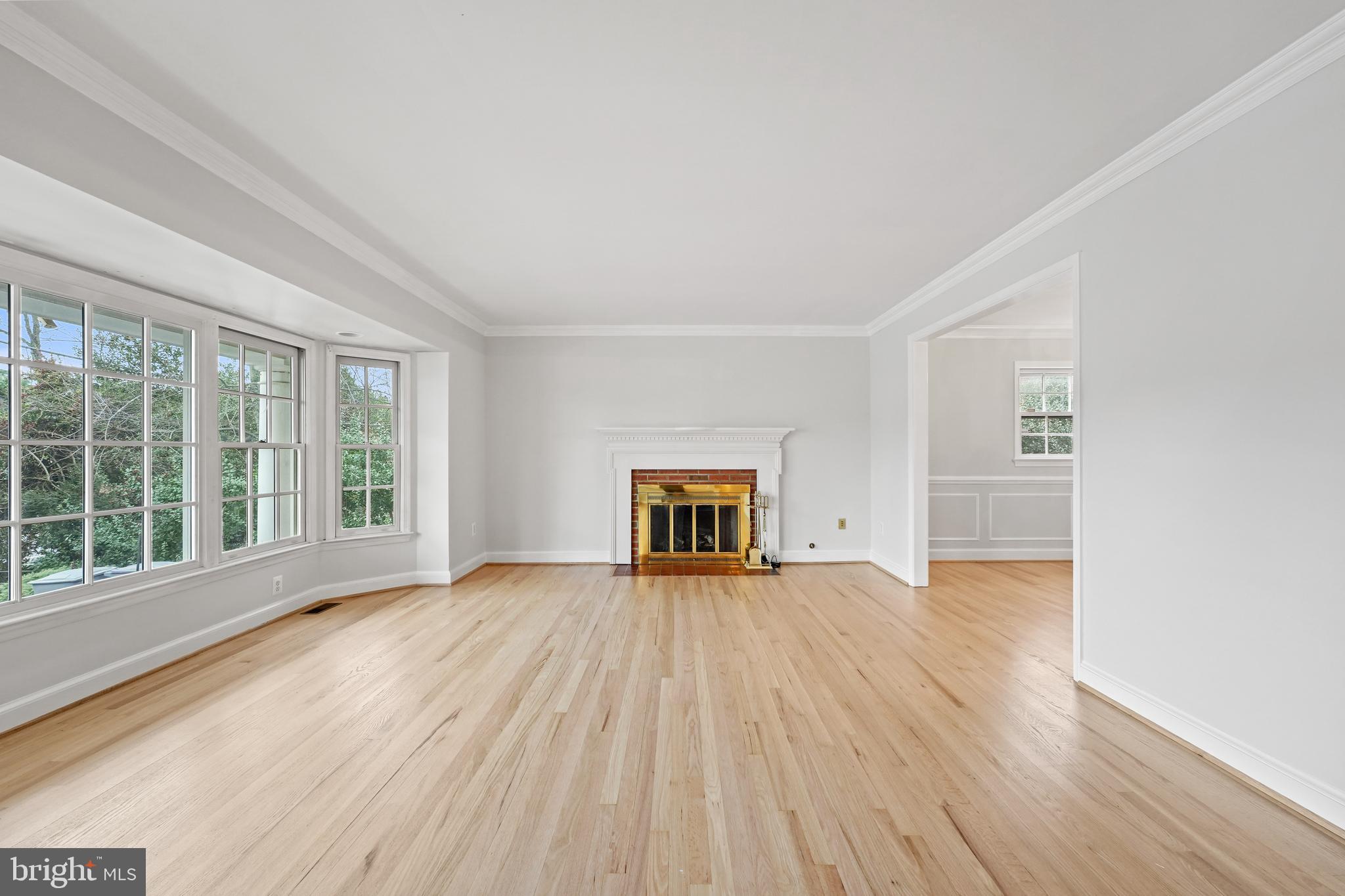 6304 Fort Hunt Road Alexandria, VA 22307 - Photo 6 of 53 Gallery Image 6