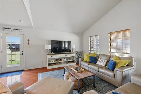 $949,000 | 186 West Hells Gate Drive, Strawn, TX 76475