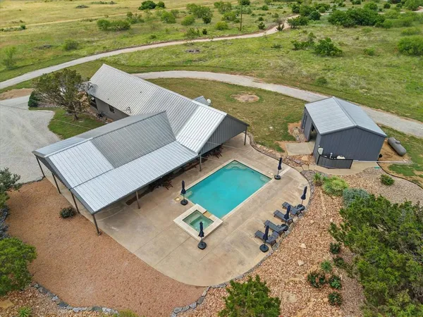 $949,000 | 186 West Hells Gate Drive, Strawn, TX 76475
