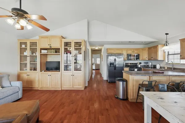 $949,000 | 186 West Hells Gate Drive, Strawn, TX 76475