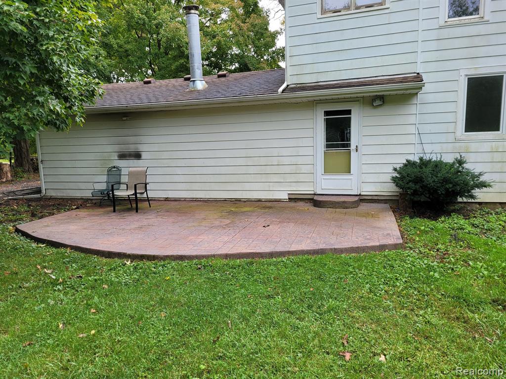 6181 Golf Club Road Howell, MI 48843 - Photo 3 of 28