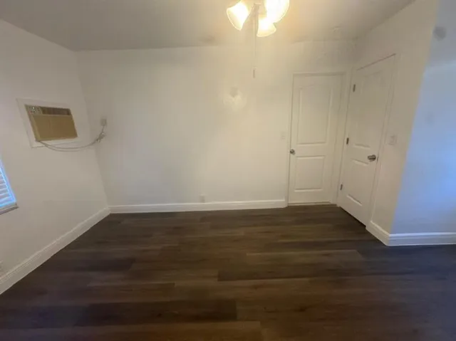 $1,395 | 1822 Dixianna Street, Unit 10, Hollywood, FL 33020