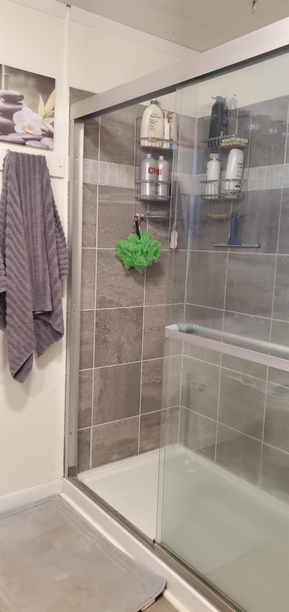 716 West 8th Street Post, TX 79356 - Photo 8 of 14 a bathroom with a shower