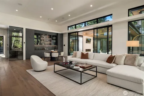 $8,498,000 | 10620 Southeast 22nd Street, Bellevue, WA 98004