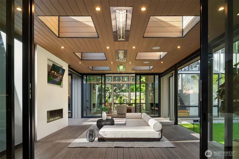 $8,498,000 | 10620 Southeast 22nd Street, Bellevue, WA 98004