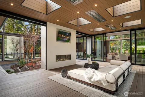 $8,498,000 | 10620 Southeast 22nd Street, Bellevue, WA 98004