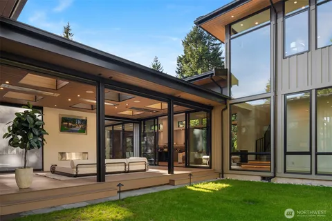 $8,498,000 | 10620 Southeast 22nd Street, Bellevue, WA 98004