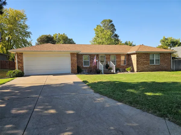 $364,900 | 512 Annette Street, Dodge City, KS 67801