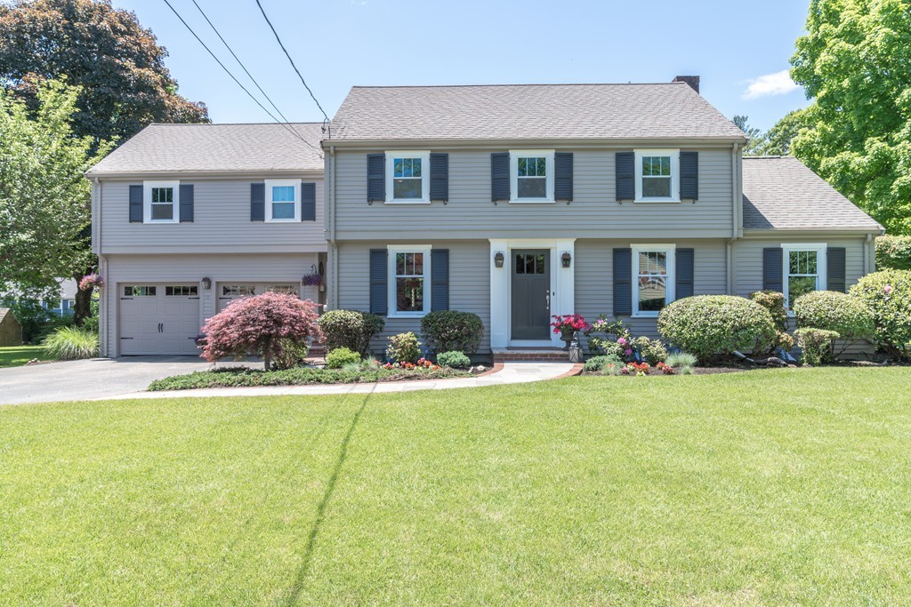 10 New Meadow Road Lynnfield, MA 01940 - Photo 2 of 30 Gallery Image 2