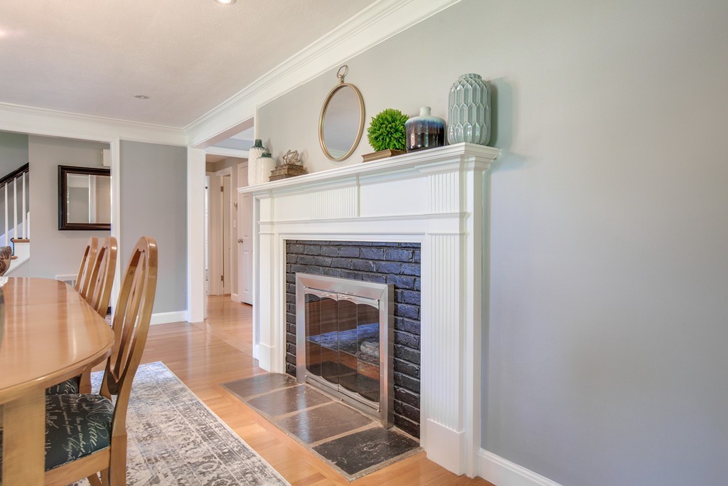 10 New Meadow Road Lynnfield, MA 01940 - Photo 7 of 30 Gallery Image 7