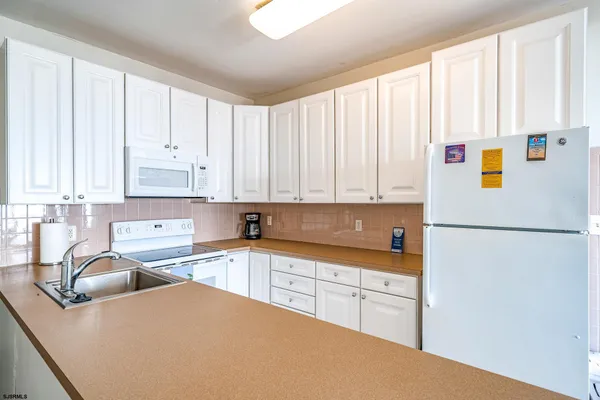$31,200 | 986 Boardwalk, Unit C, Ocean City, NJ 08226