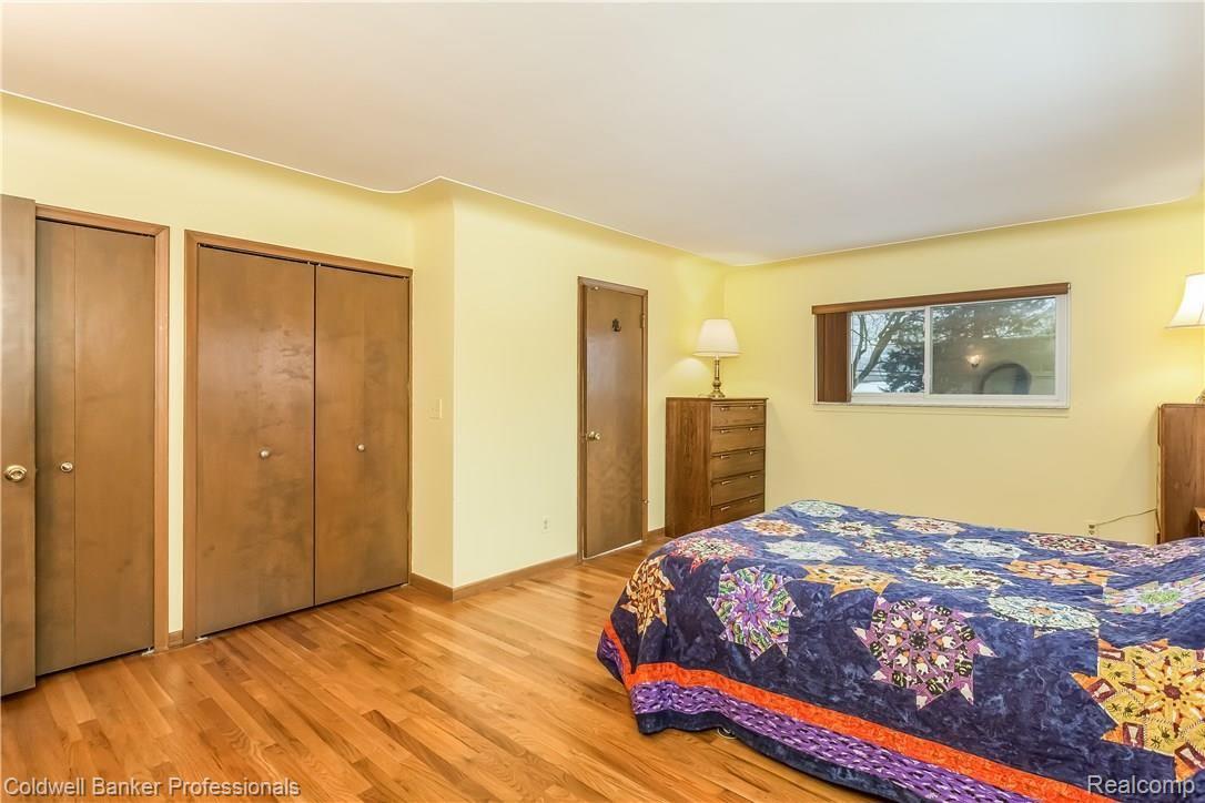 2175 Wayward Drive Rochester, MI 48309 - Photo 16 of 33 021-Master_Bedroom__2-5339174-large.jpg