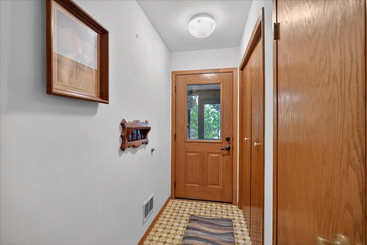 7008 Lavina Road Dane, WI 53529 - Photo 7 of 23