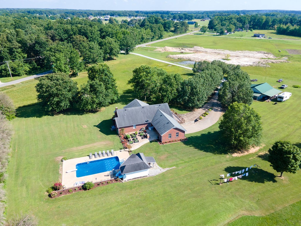 187 North Old Military Road Summertown, TN 38483 - Photo 33 of 36