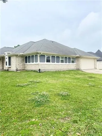 $2,800 | 3604 Lake Providence Drive, Harvey, LA 70058