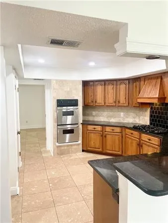 $2,800 | 3604 Lake Providence Drive, Harvey, LA 70058