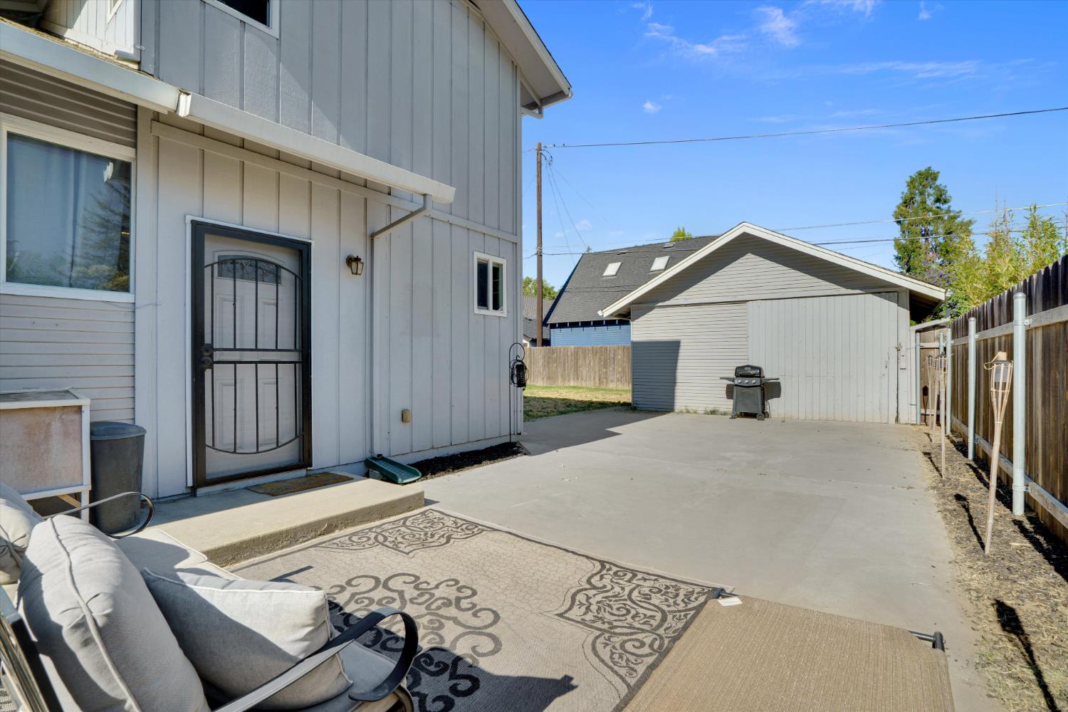 403 South Acacia Avenue Ripon, CA 95366 - Photo 28 of 34
