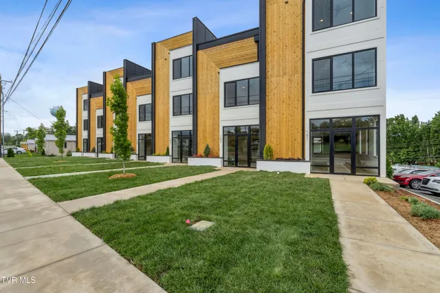 $525,000 | 1533 Pactolas Road, Unit 103, Johnson City, TN 37604