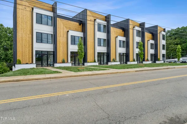 $499,000 | 1533 Pactolas Road, Unit 103, Johnson City, TN 37604