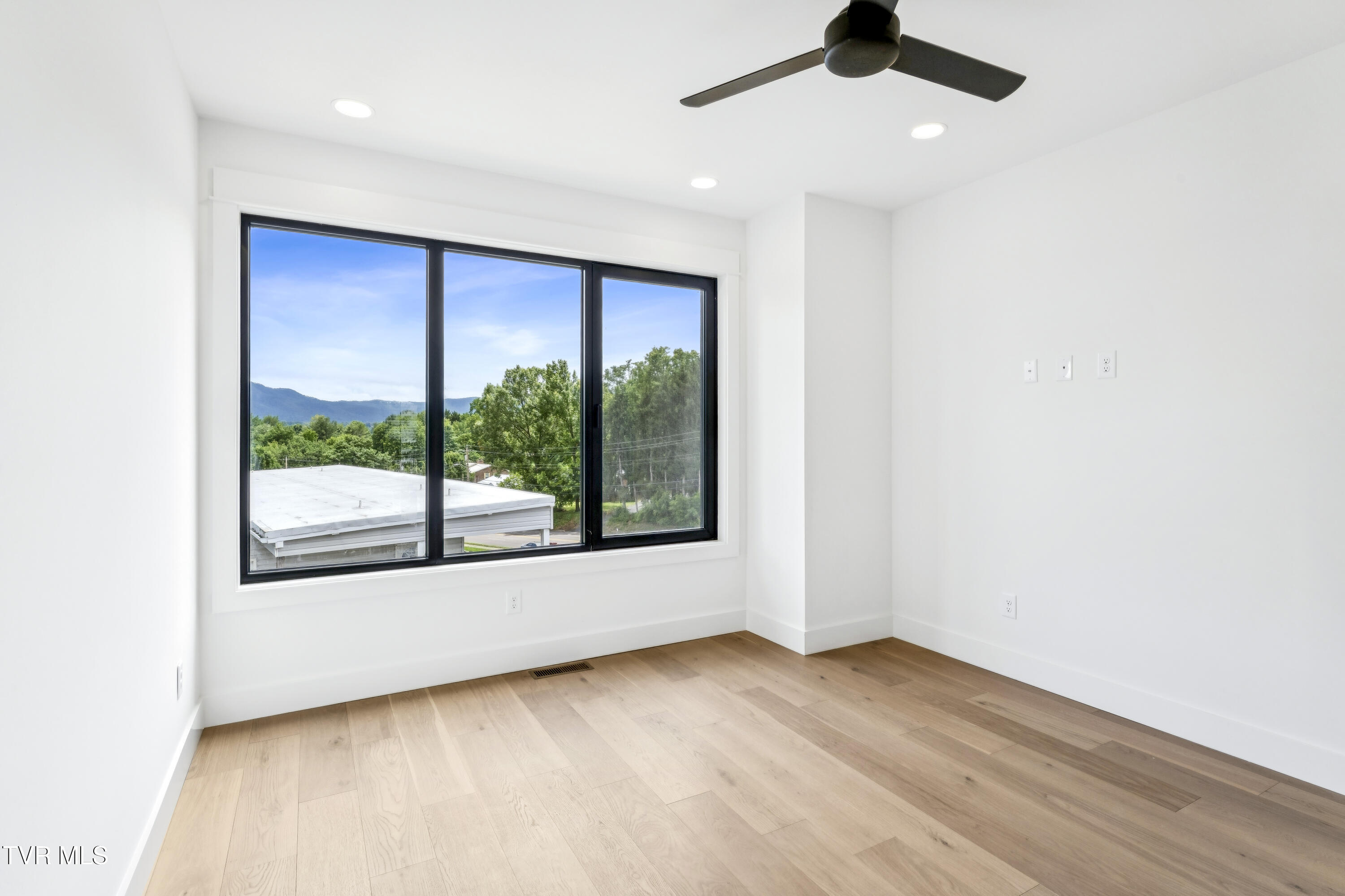 1533 Pactolas Road, Unit 103 Johnson City, TN 37604 - Photo 41 of 56 Pactolas2-2