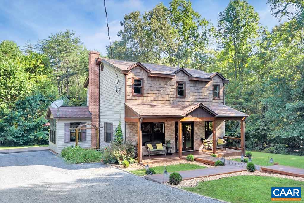 2523 Ridge Road Palmyra, VA 22963 - Photo 44 of 44 a front view of a house with garden