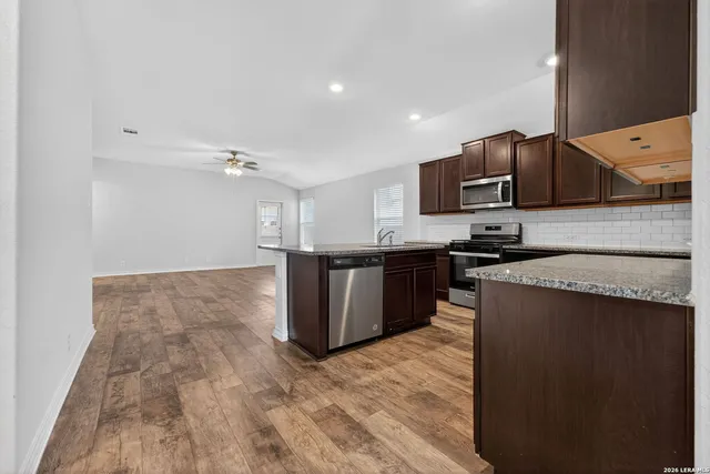 $1,800 | 6810 Schillings, San Antonio, TX 78252