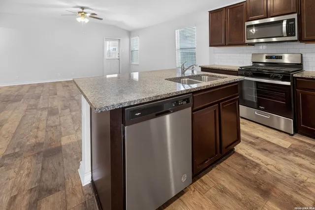 $1,800 | 6810 Schillings, San Antonio, TX 78252