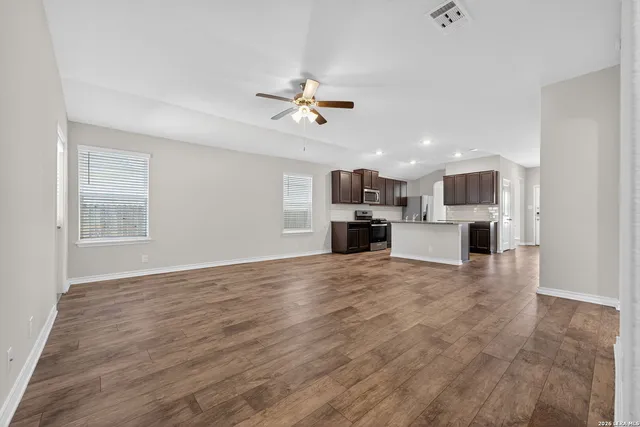 $1,800 | 6810 Schillings, San Antonio, TX 78252