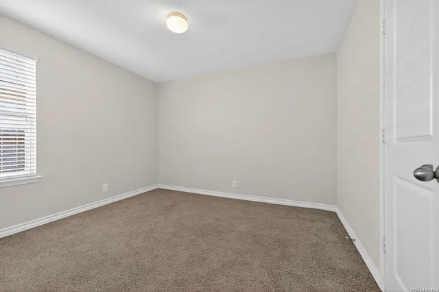 $1,800 | 6810 Schillings, San Antonio, TX 78252