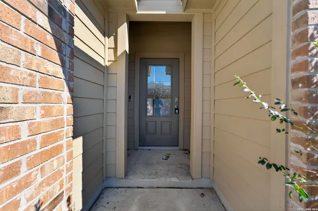 $1,800 | 6810 Schillings, San Antonio, TX 78252