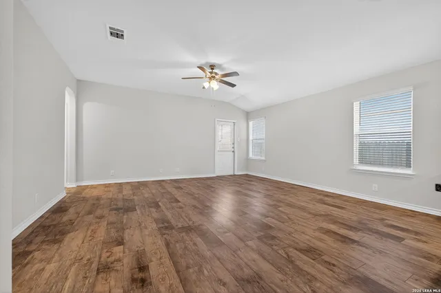 $1,800 | 6810 Schillings, San Antonio, TX 78252