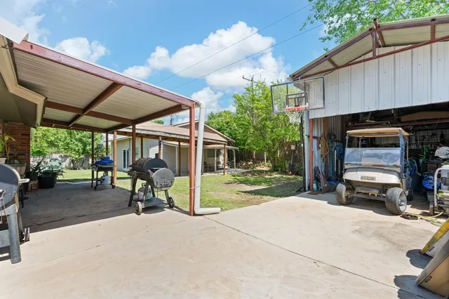 $365,000 | 811 Ridgeway Road, Joshua, TX 76058