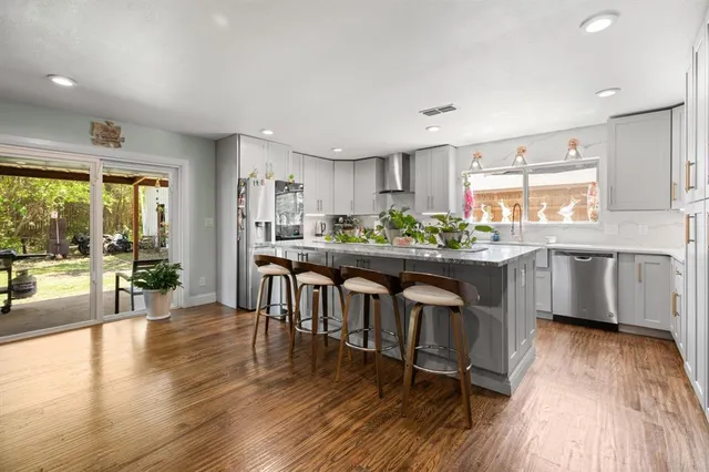 $365,000 | 811 Ridgeway Road, Joshua, TX 76058