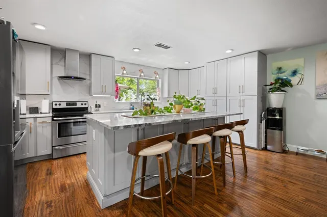 $365,000 | 811 Ridgeway Road, Joshua, TX 76058