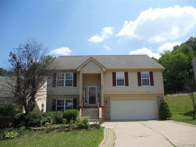 130 Eagle Ridge Road Lake Orion, MI 48360 - Photo 1 of 8 front view