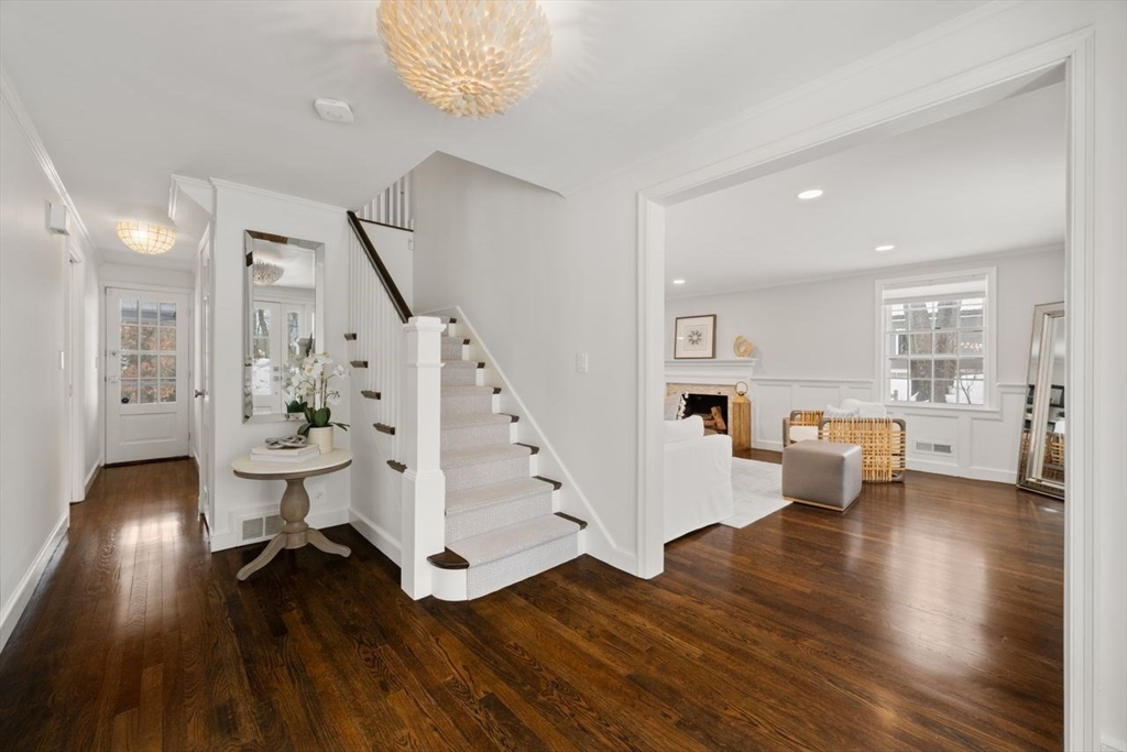 71 Westgate Wellesley, MA 02481 - Photo 15 of 32