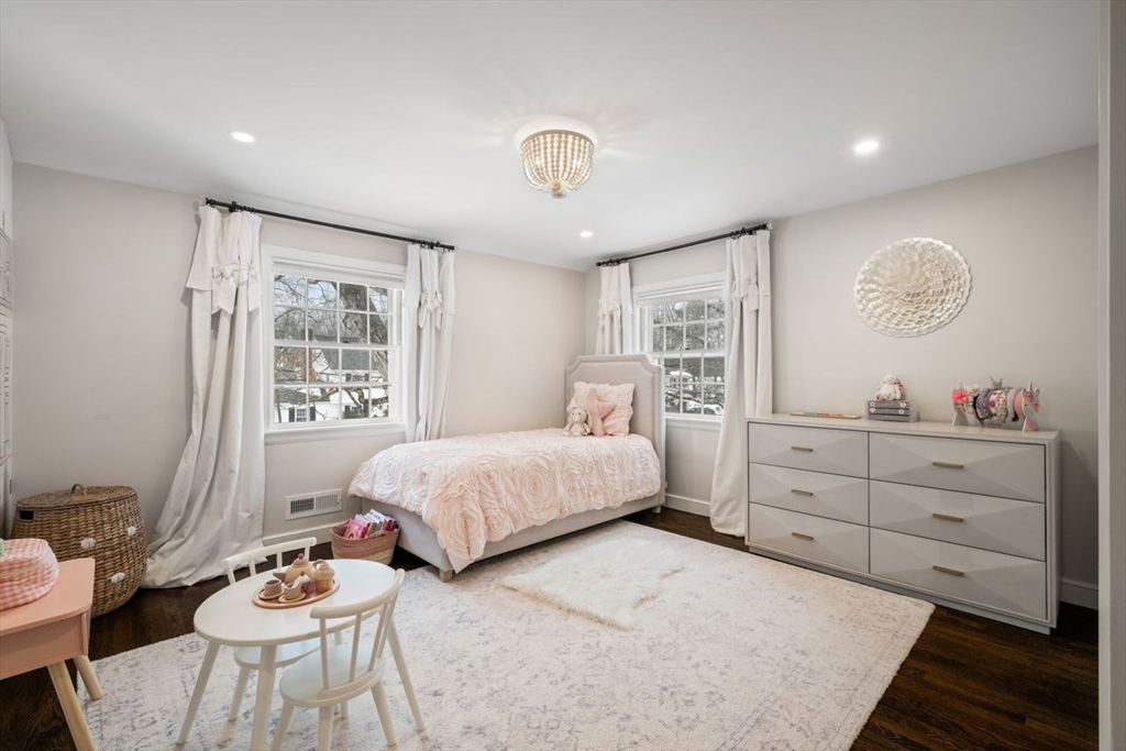 71 Westgate Wellesley, MA 02481 - Photo 20 of 32