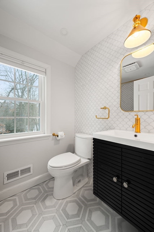 71 Westgate Wellesley, MA 02481 - Photo 24 of 32